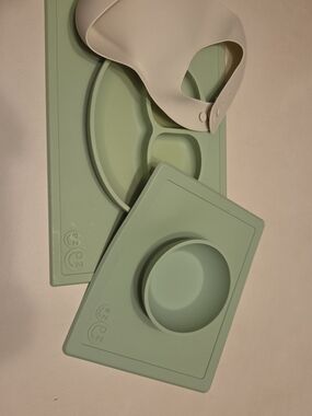 ezpz Neutral Sage Silicone Placemat and Bowl Set with Bib